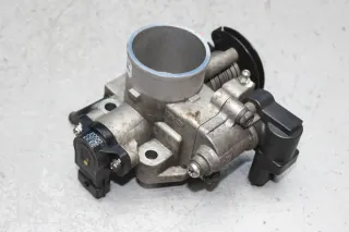 Background image for Drosselklappe 35150-02800, 35100-02930 Hyundai i10 PA 1.1 Bj.09