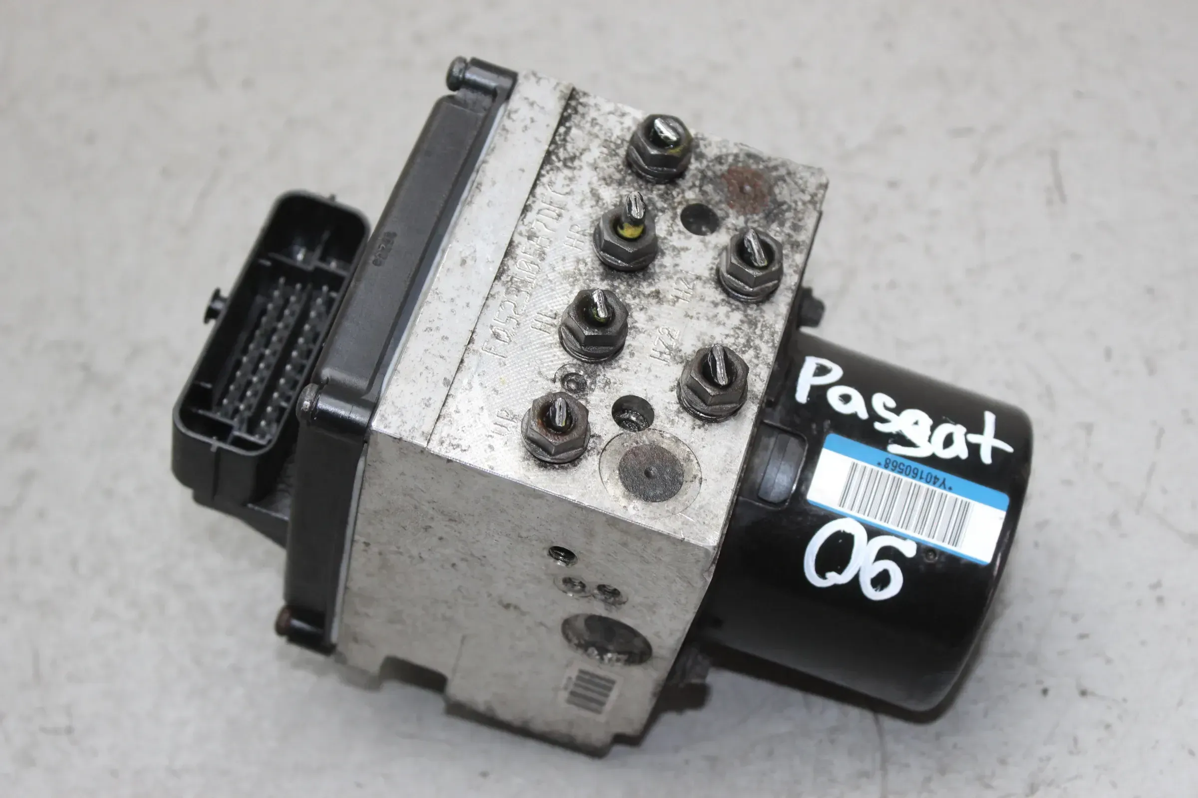 ABS Hydraulikblock Steuergerät 3C0614095Q VW Passat 3C5 Variant Bj.06 - Bild 1