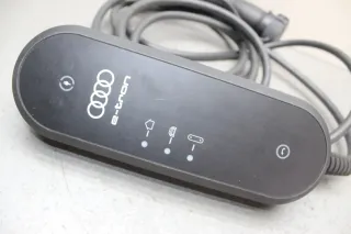 Charger 11kW Typ2 Ladesystem Ladekabel Ladegerät 8V4971675AS Audi E-Tron - Bild 3