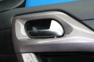 Türverkleidung Türpappe vorne rechts 98029869ZD Peugeot 2008 I Bj.15 - Bild 2
