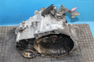6-Gang Schaltgetriebe code KNR Getriebe VW Touran 1T2 2.0 TDi Bj.08 - Bild 2