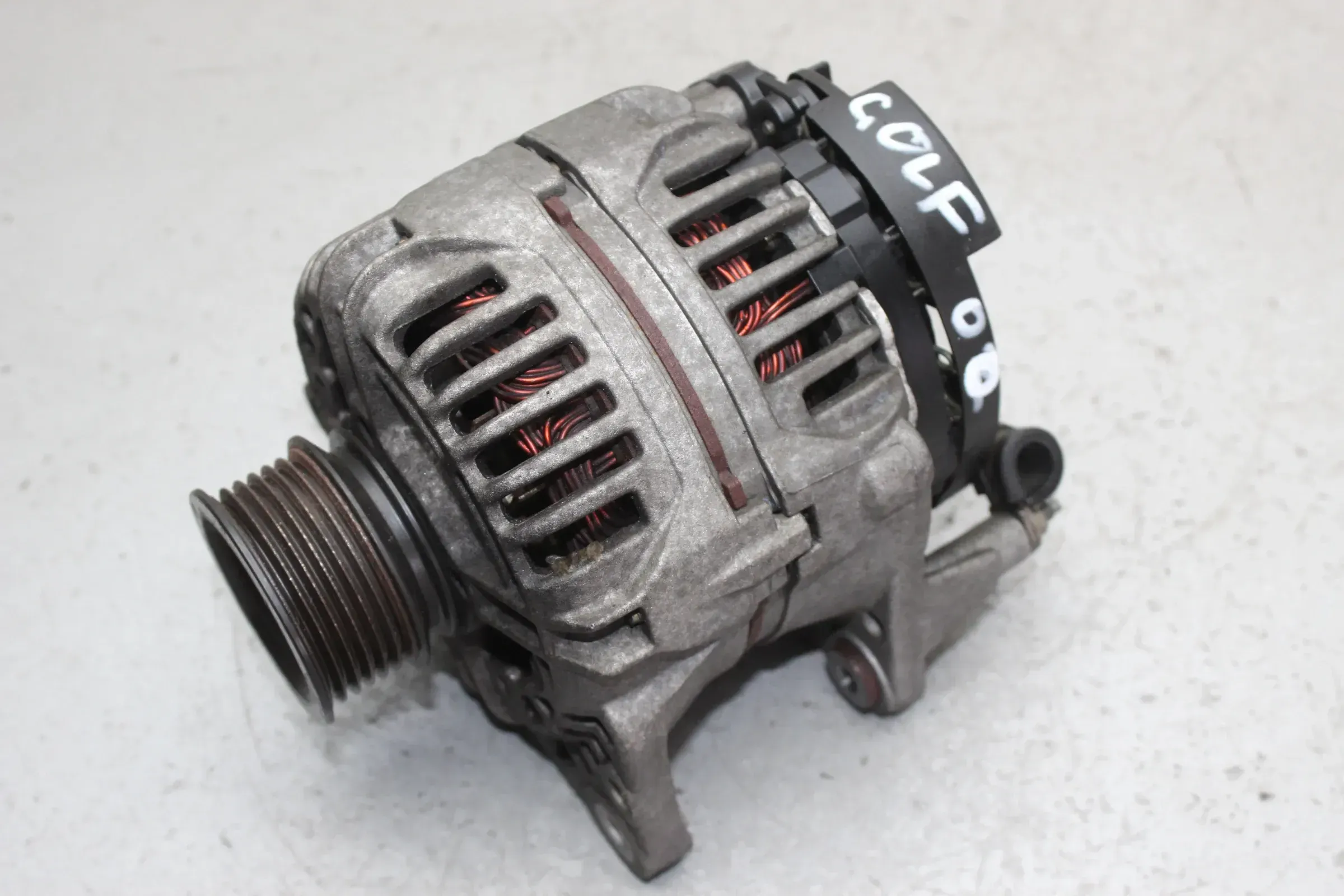Lichtmaschine 90A Generator 028903028D, 0124325003 VW Golf IV 1.6 Bj.00 - Bild 1