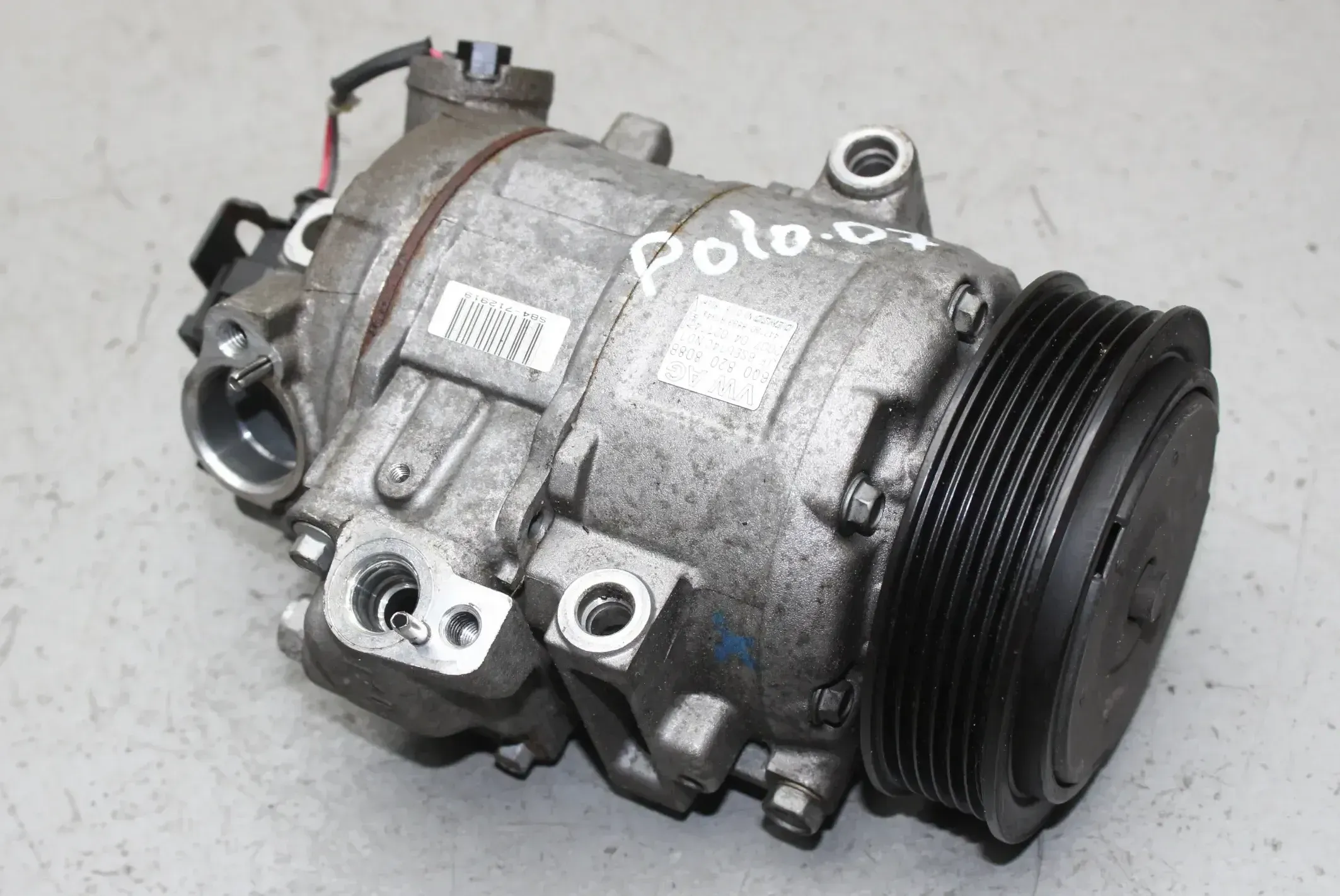 Klimakompressor Klima Kompressor 6Q0820808B VW Cross Polo IV 9N3 1.4 Bj.07 - Bild 1