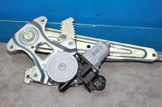 Fensterheber Motor mit Gestänge hinten rechts 82731CV01B Nissan Juke F15 Bj.12 - Bild 1