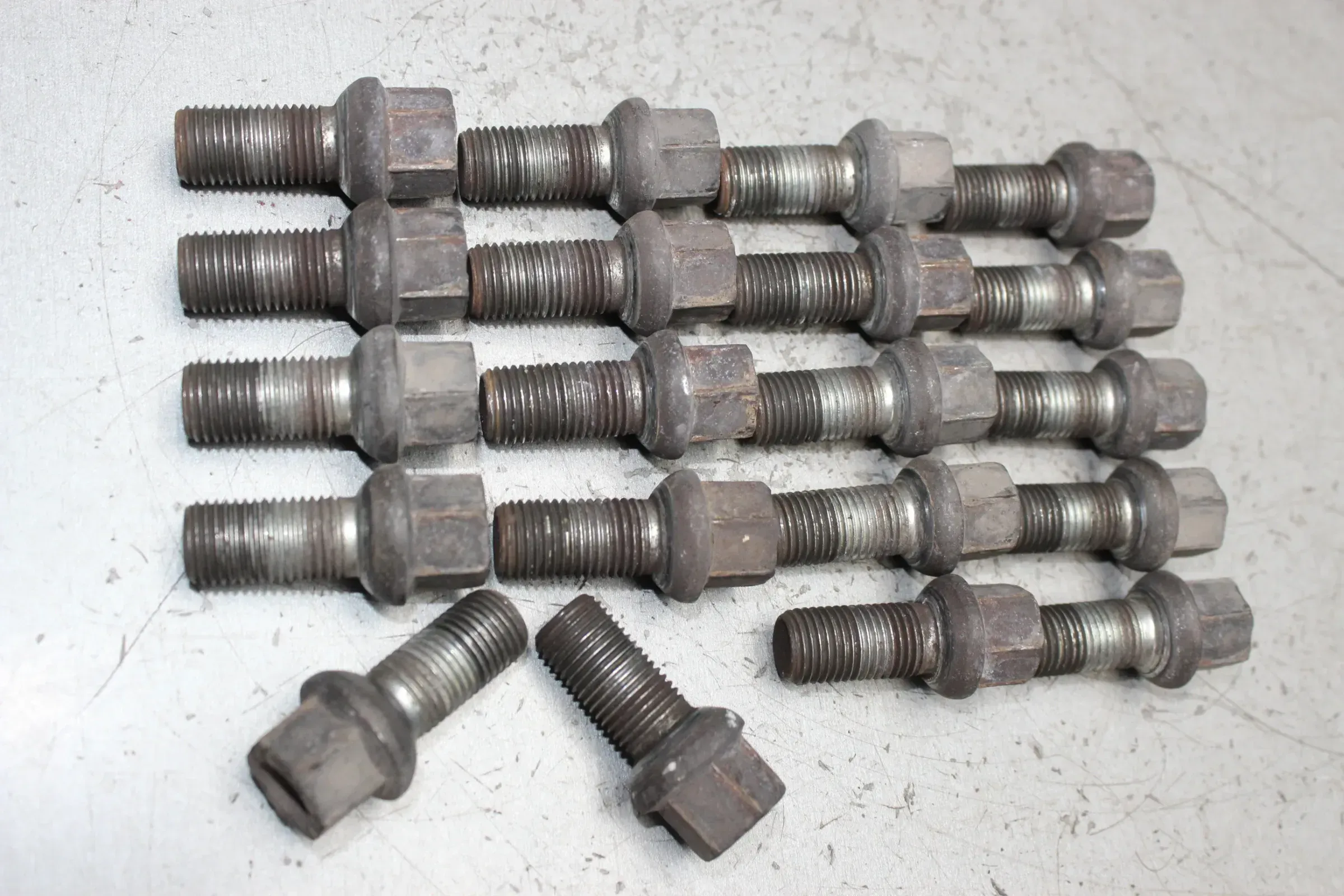 20x Radbolzen Kugelbund Radschrauben SW 17 mm Skoda Fabia I II - Bild 1