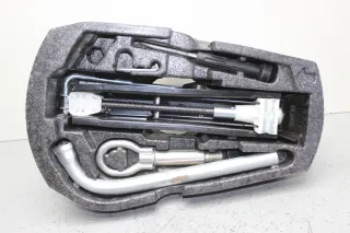 Bordwerkzeug Wagenheber Abschleppöse 6R0011031B, 6Q0012115H VW Polo V 6R Bj.11 - Bild 1