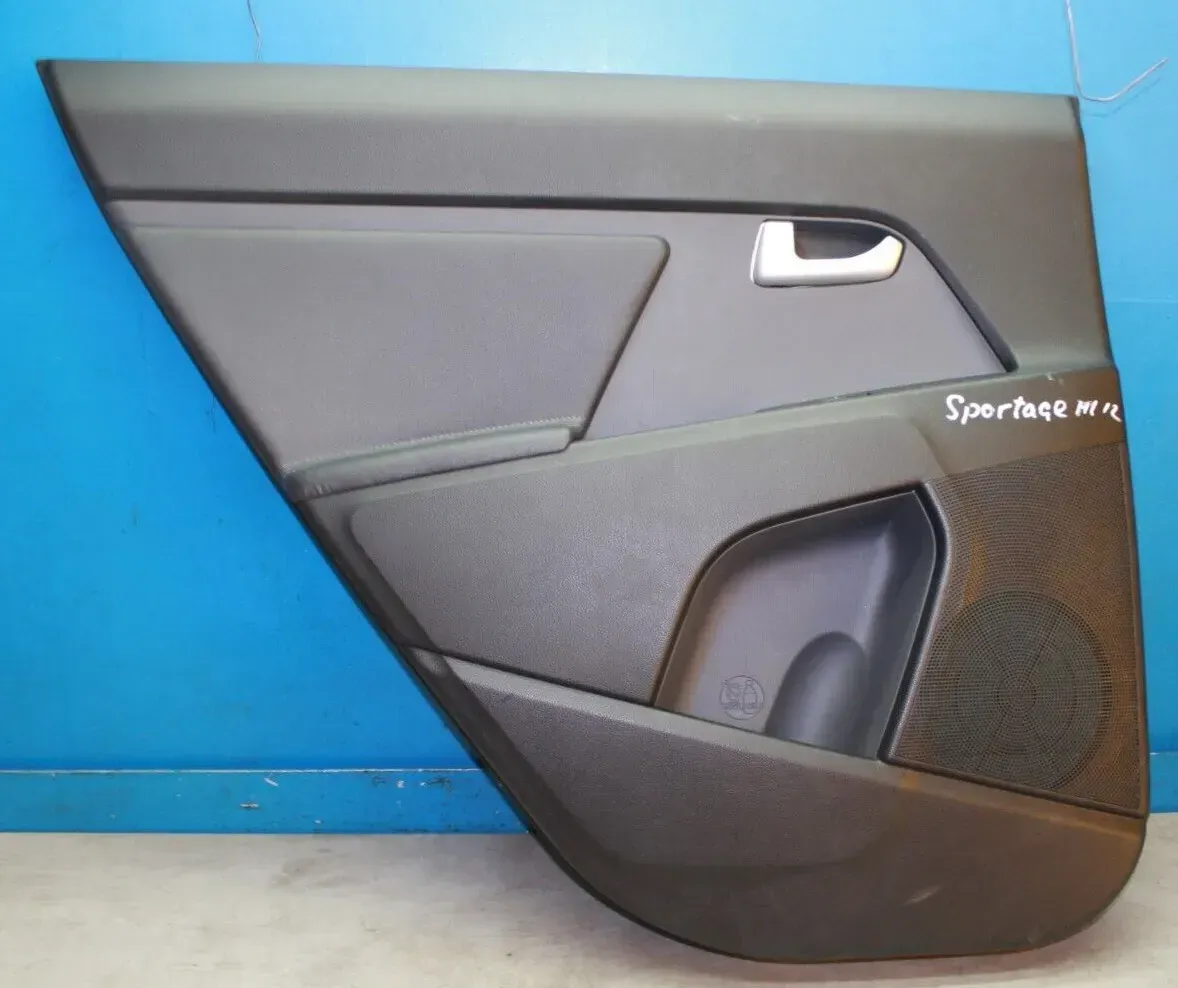 Türverkleidung Türpappe hinten links 83301-3U030 KIA Sportage III SL Bj.12 - Bild 1