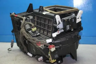 Hyundai Trajet Bj.05 Gebläsemotor Lüftermotor Klimaverdampfer mit Gehäuse vorne - Bild 9