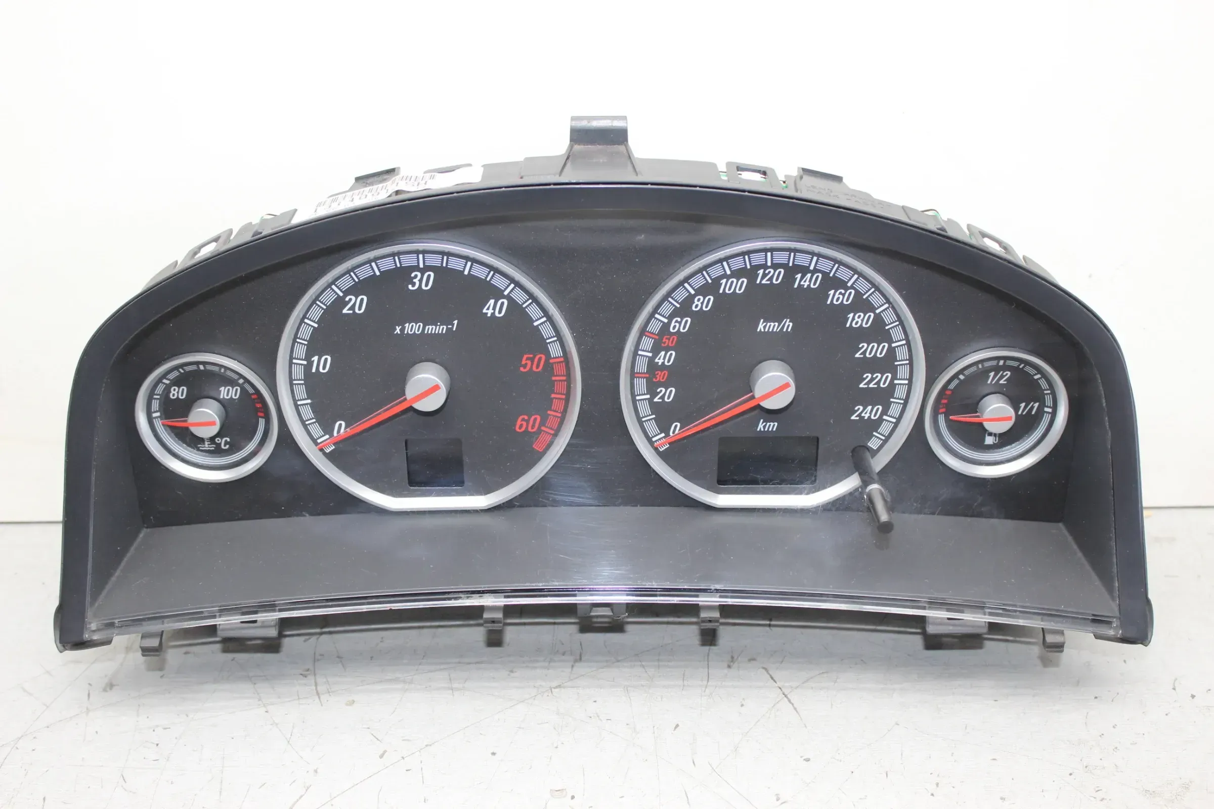 Tacho Kombiinstrument 13140911SH Opel Vectra C Bj.03 - Bild 1