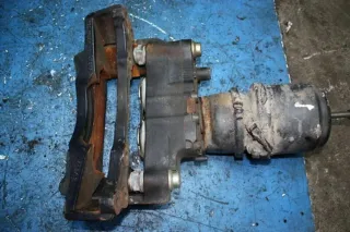 MAN Bremssattel links mit Zylinder Lucas 68322502 / 68321617-2 - Bild 4