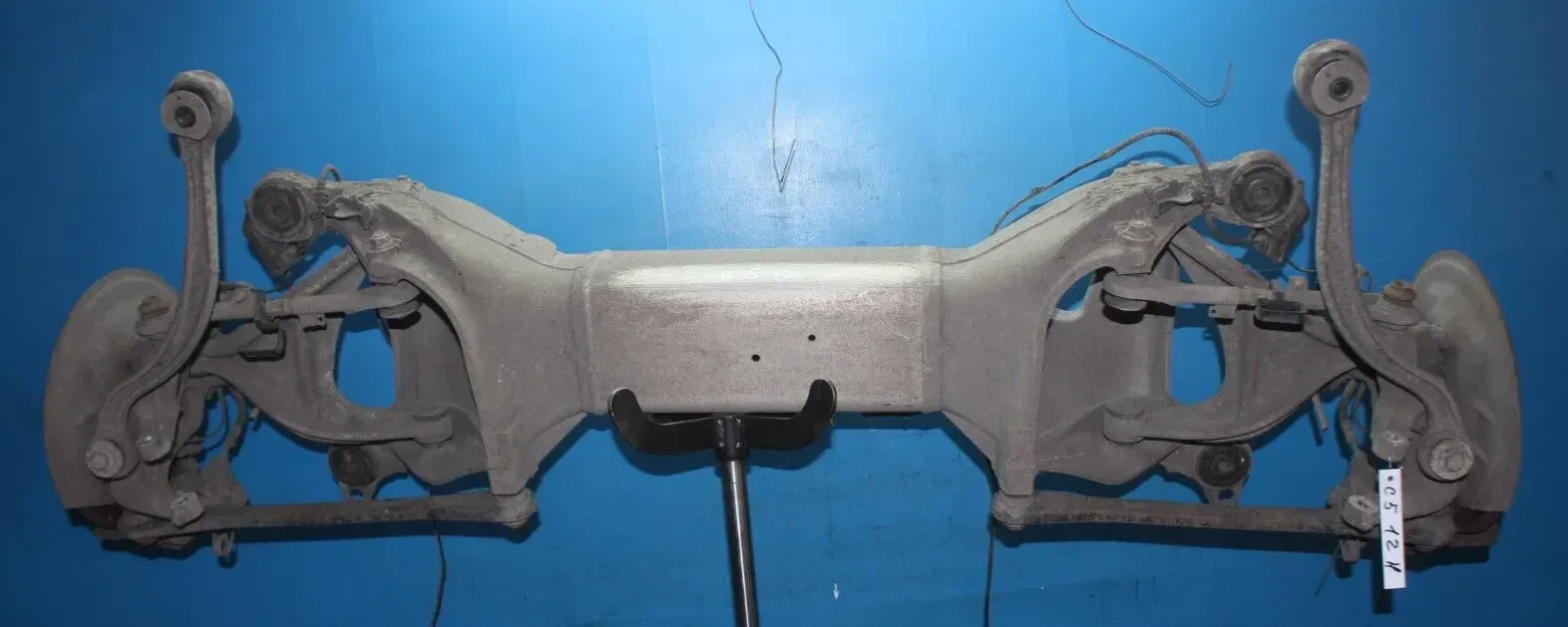 Hinterachse Achsträger hinten Achsschenkel 9640718710 Citroen C5 III RW Bj.12 - Bild 1