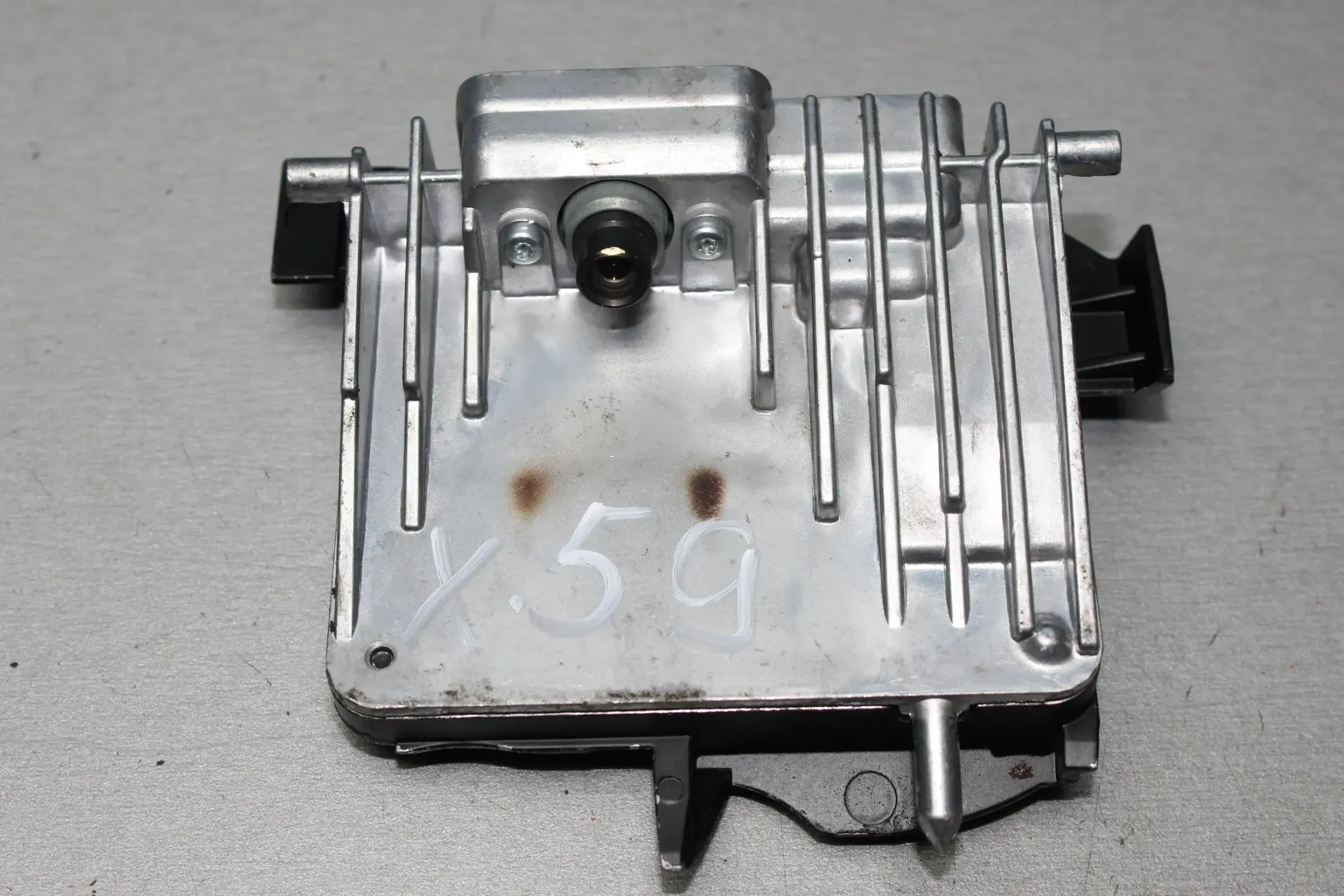 Mercedes Benz W247 Frontkamera Multifunktionskamera Kamera vorne A2479007709 - Bild 1