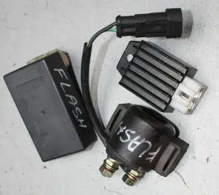 CDI Zündbox Spannungsregler Gleichrichter Anlasserrelais Keeway Flash 50 2-Takt - Bild 1