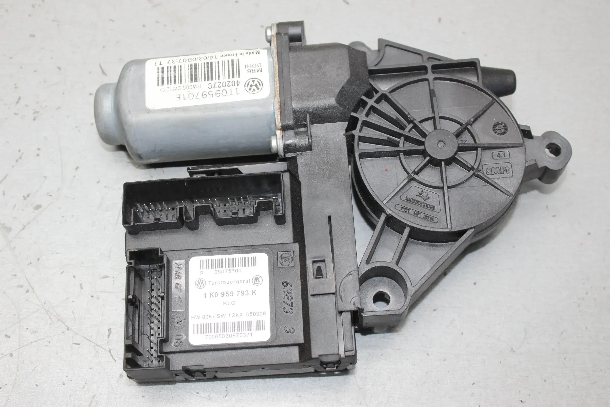 Fensterheber Motor vorne links 1K0959793K, 1T0959701E VW Touran 1T1 1T2 Bj.08 - Bild 1