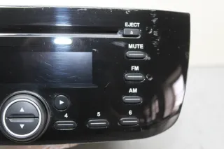 Autoradio Radio CD Player 28302823, 7355354400 Fiat Punto Evo 199 Bj.11 - Bild 4