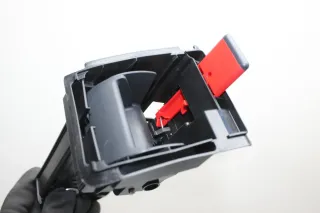 Entriegelung Sitzlehne hinten rechts 5Q0885682M Audi A3 8Y Q2 VW Polo AE Golf 7 - Bild 5