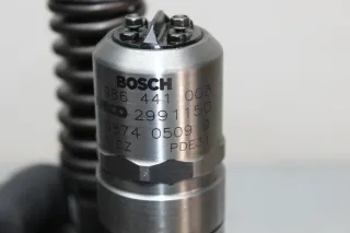 1x Injektor Pumpe-Düse-Einheit BOSCH 0986441003 IVECO 2991150 - Bild 2