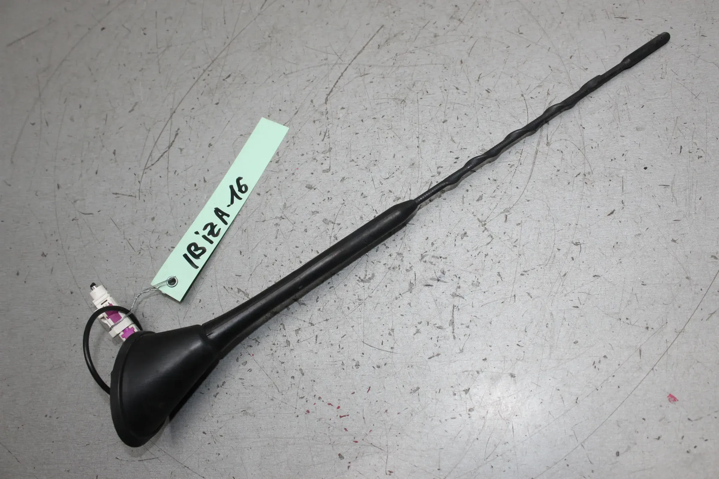 Antenne Dachantenne Radio Antennenfuss 6P0035501 Seat Ibiza IV ST Bj.16 - Bild 1
