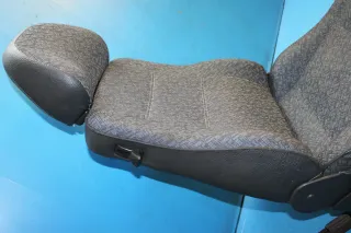 Lada Niva 2121 Bj.09 Beifahrersitz Sitz vorne rechts - Bild 4