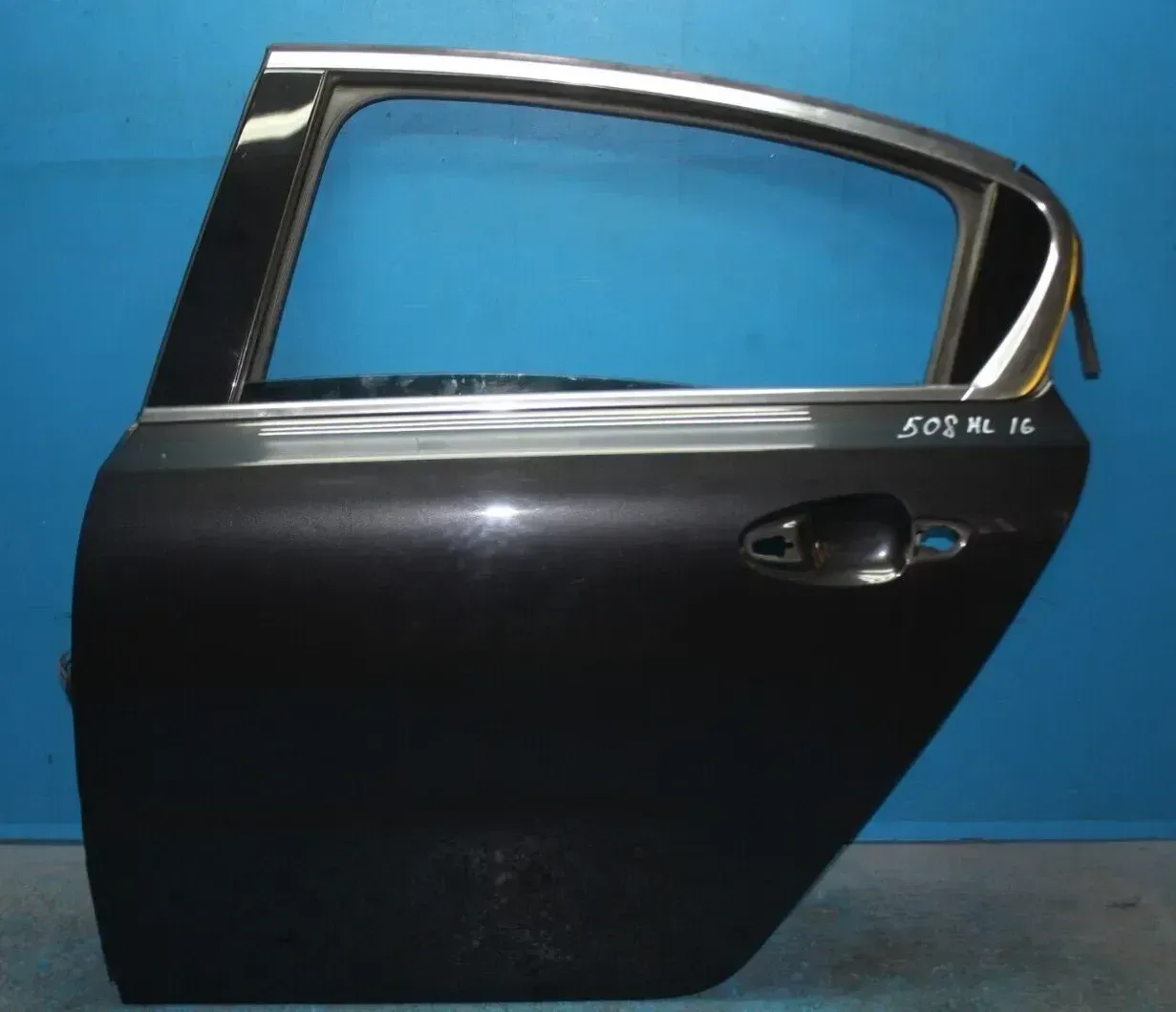 Tür hinten links mit Türscheibe Peugeot 508 I 8D Bj.16 Farbe Schwarz / EEHD - Bild 1