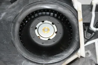 Mercedes Benz W205 Gebläsemotor Heizung Gebläse Lüfter Mittelkonsole A2059060012 - Bild 5