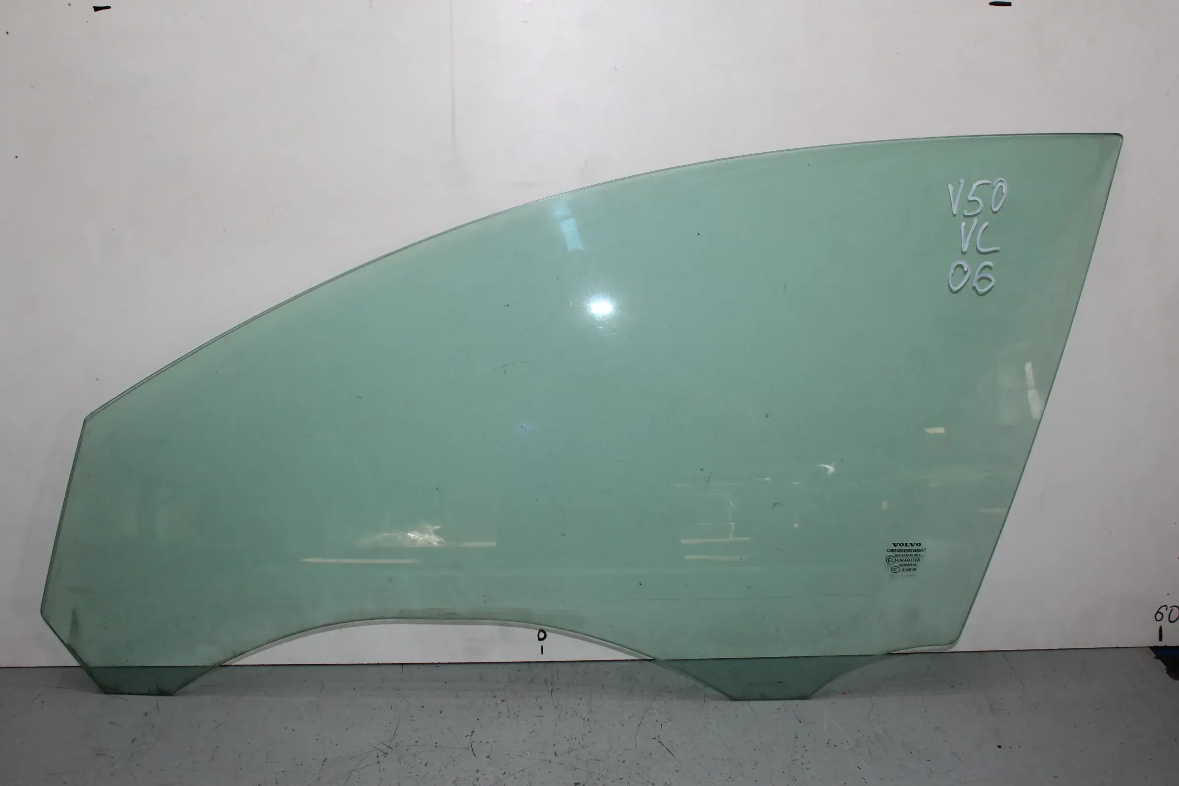 Türscheibe Seitenscheibe Scheibe vorne links Volvo V50 Bj.06 - Bild 1