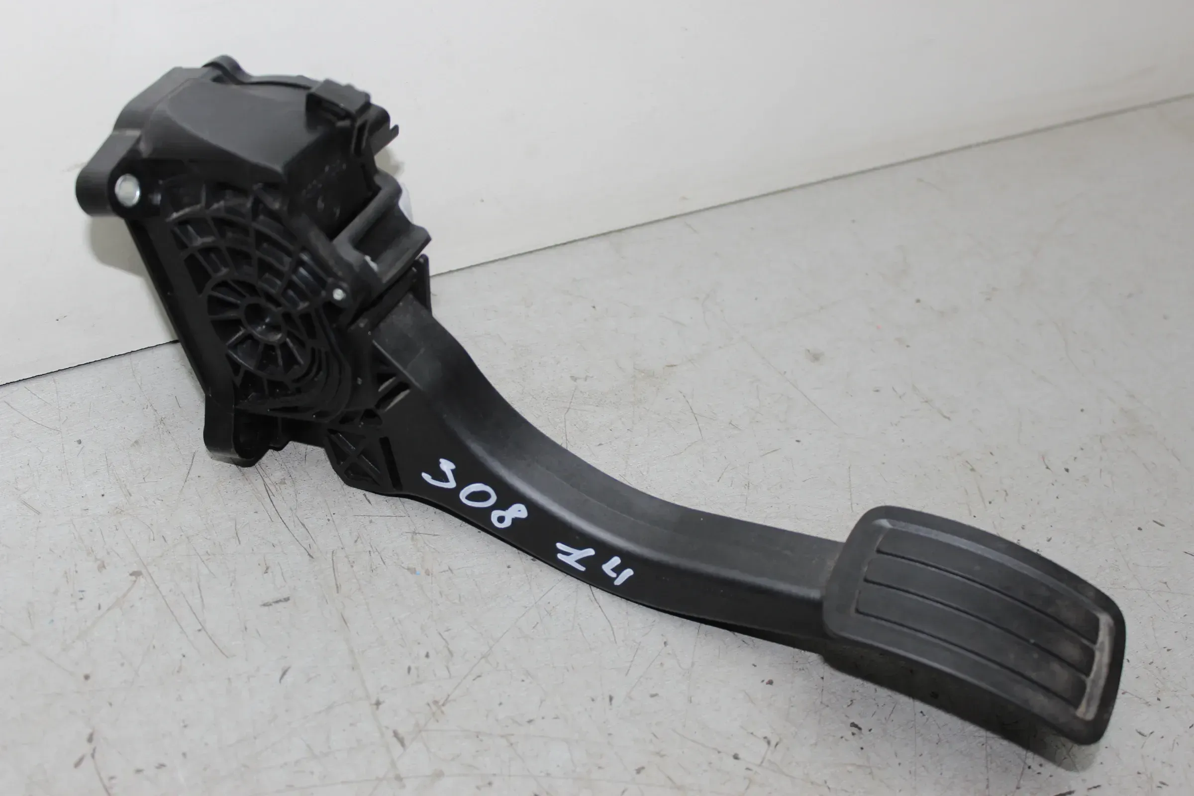 Gaspedal Pedal Gaswertgeber 9674829180 Peugeot 308 II 1.6 HDi Bj.14 - Bild 1