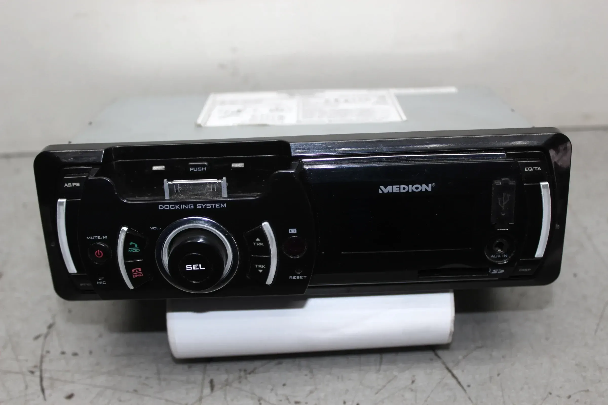 Medion MD 83296 Autoradio Radio mit iPod/iPhone-Dockingstation Bluetooth - Bild 1