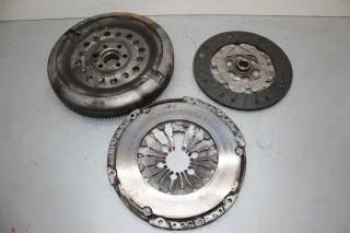 ZMS Schwungscheibe Schwungrad Druckplatte Skoda Octavia I Combi 1U 1.9 TDi Bj.03 - Bild 7