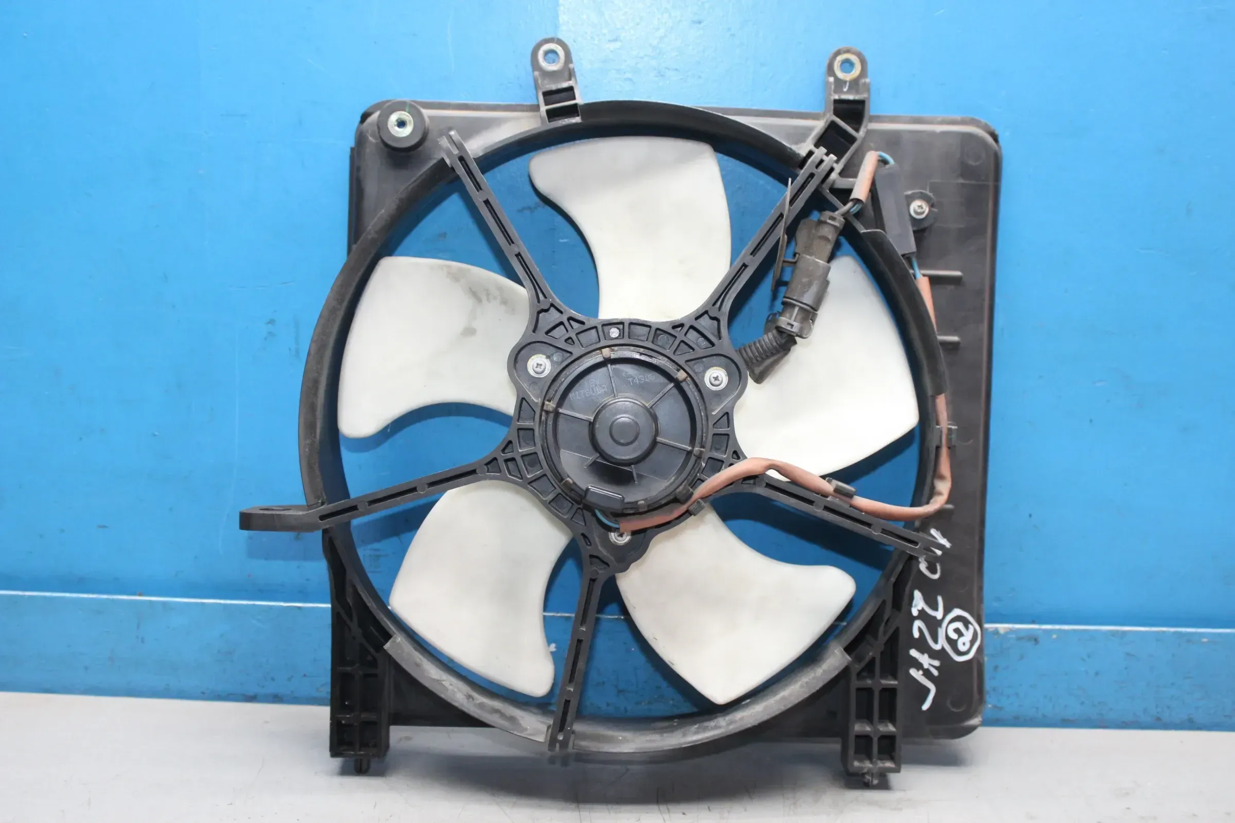 Kühlerlüfter Lüftermotor Lüfter Mitsuba T4308 Honda Jazz II GD 1.2i Bj.04 - Bild 1