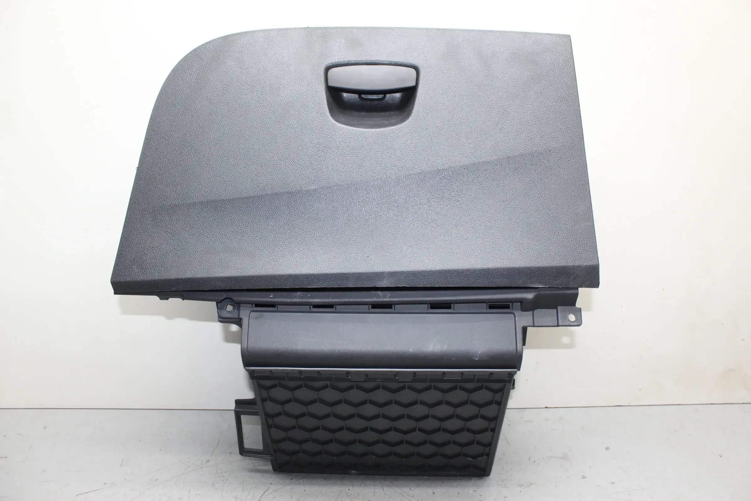 Handschuhfach Handschuhkasten 6P1857103 Seat Ibiza IV ST 6P8 Bj.16 - Bild 1