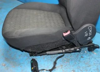 Beifahrersitz Sitz vorne rechts Sitzheizung nicht Orig Opel Corsa D 2-tür Bj.13 - Bild 6