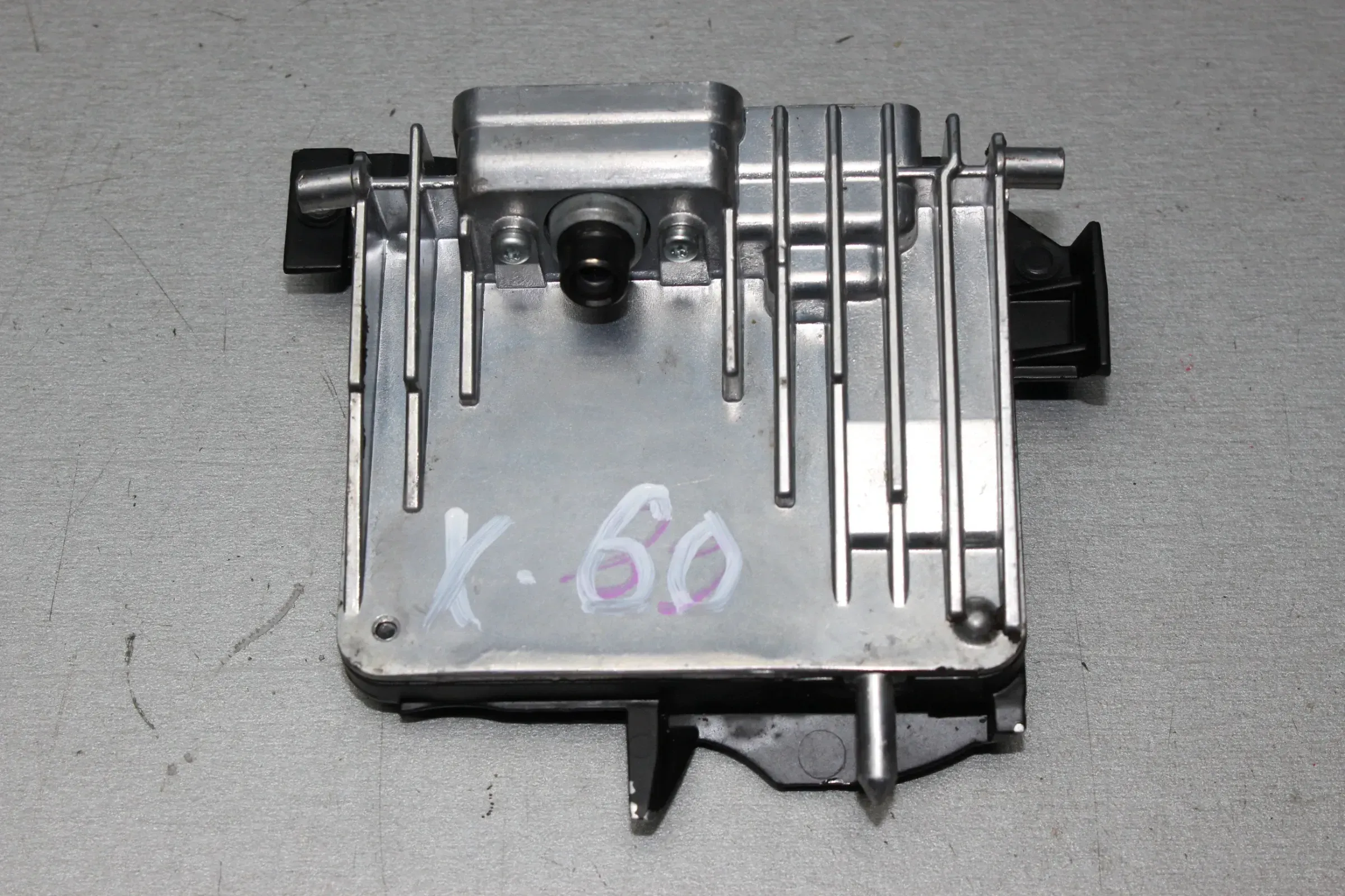 Mercedes Benz W247 Frontkamera Multifunktionskamera Kamera vorne A2479008715 - Bild 1