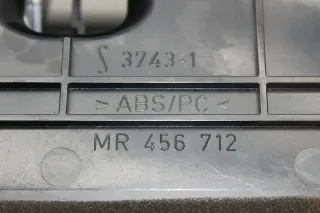 Mittelkonsole Luftdüse MR456712 MR270350 Mitsubishi Space Star Bj.99 - Bild 10