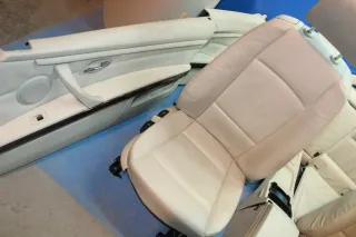 BMW 3er E92 Coupe 320d Bj.07 2-türig Lederausstattung Beige Leder Sitze Armlehne - Bild 2