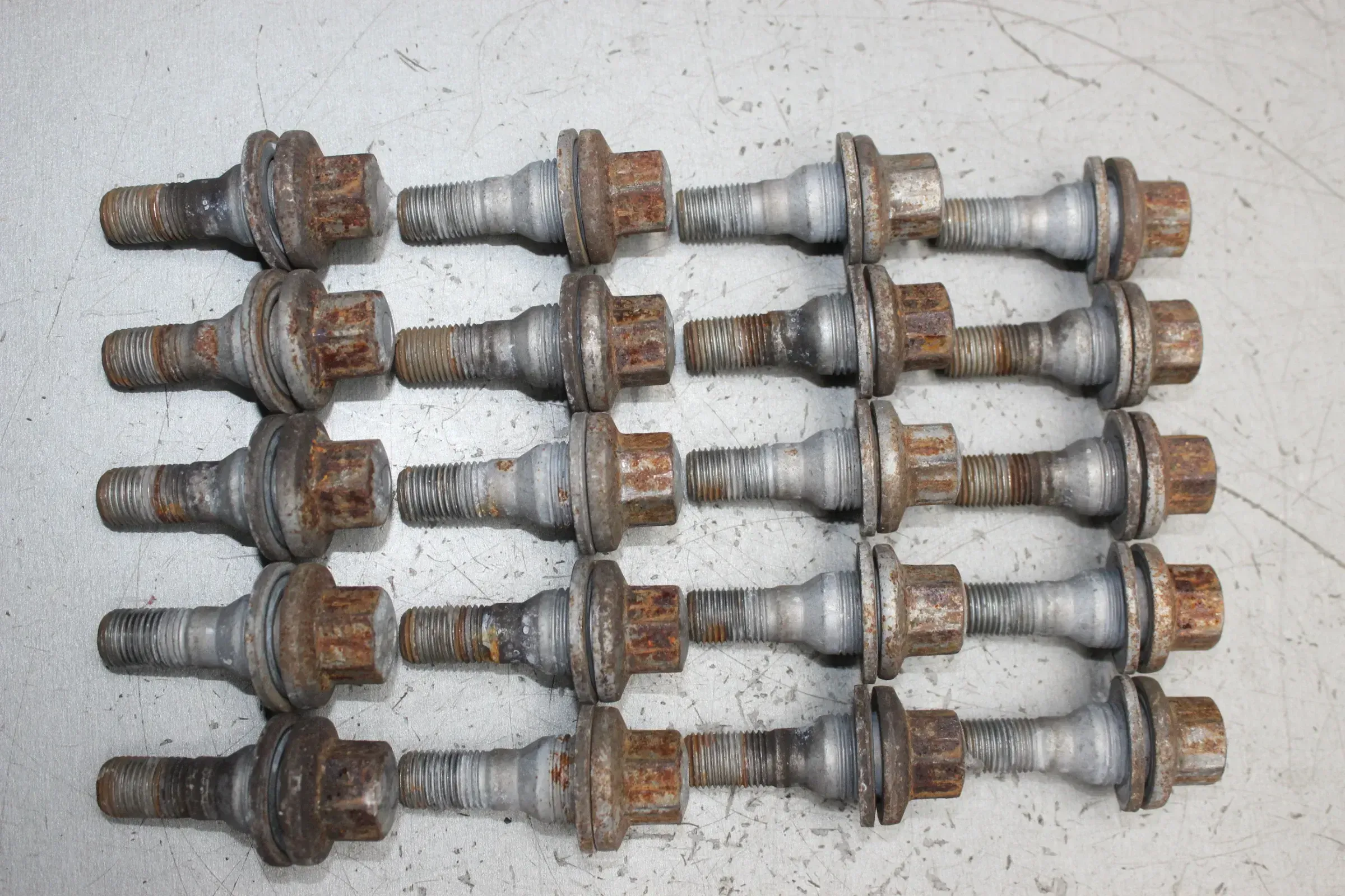 20x Radbolzen Radschrauben SW 17 mm Peugeot 308 II SW Bj.15 - Bild 1