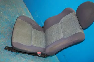 Beifahrersitz Sitz vorne rechts Daihatsu Terios I 1.3 4WD J1 Bj.02 - Bild 1