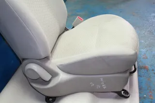Beifahrersitz Sitz vorne rechts Nissan Micra IV K13 Bj.12 - Bild 3