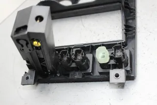Verkleidung mit Uhr Sitzheizung Schalter Becherhalter Ford Mondeo III BWY Bj.01 - Bild 9