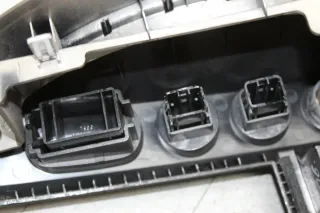Verkleidung Abdeckung Staufach Zigarettenanzünder SsangYong Kyron Bj.06 - Bild 6