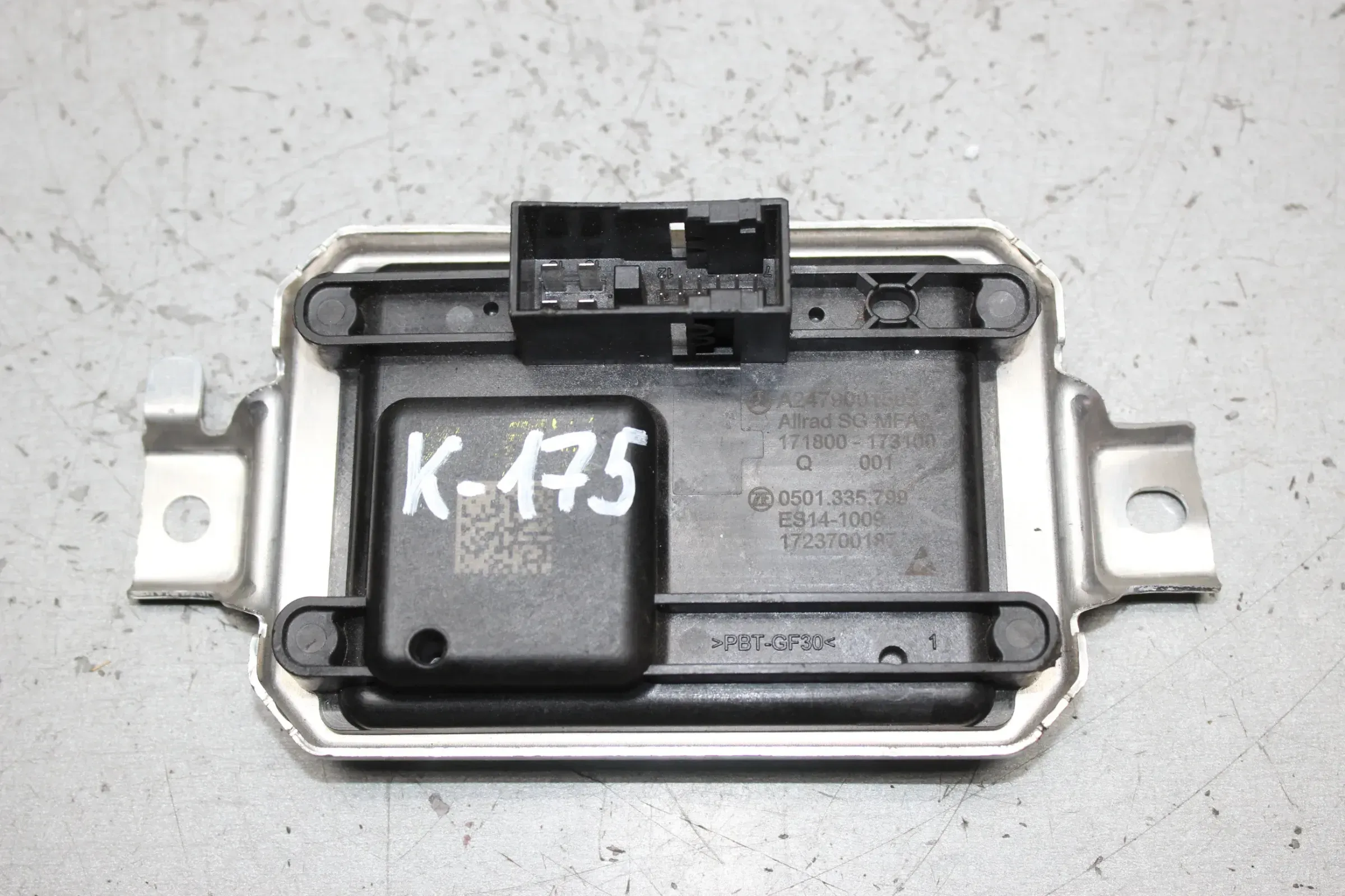 Mercedes Benz W247 Steuergerät Steuermodul Allrad SG-MFA2 A2479001503 - Bild 1