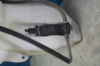 Wischwasserbehälter Wischwasser Behälter Pumpe Fiat Bravo II 198 Bj.08 - Bild 2