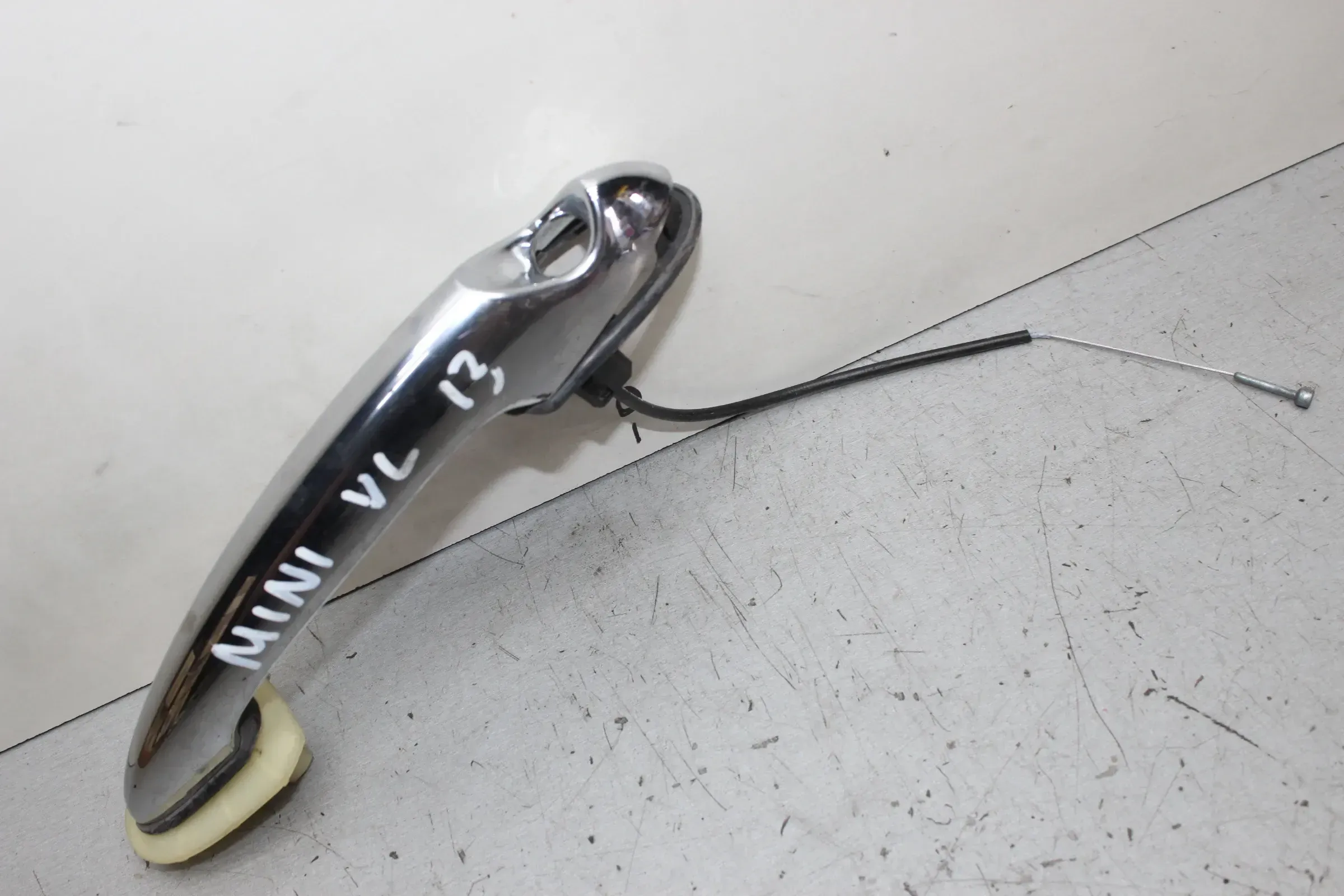Türgriff Griff außen vorne links 7198471A MINI Cooper R58 Bj.13 - Bild 1