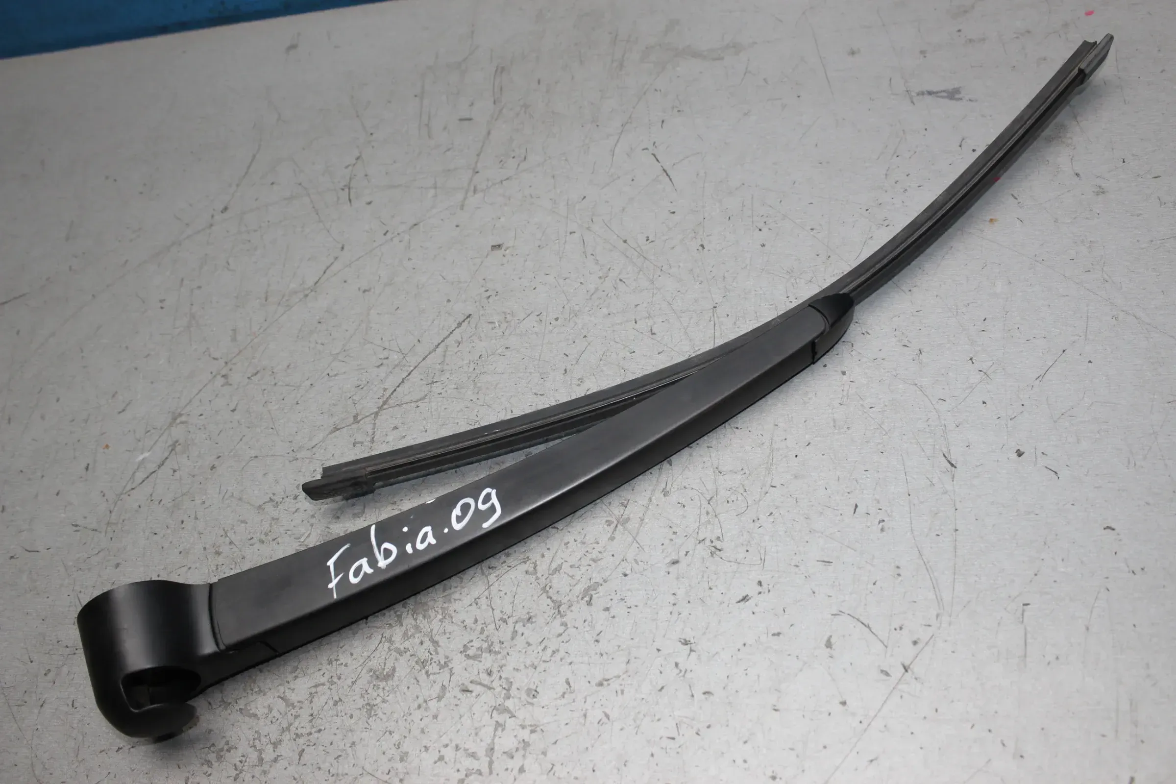 Wischerarm hinten 1T0955707A, 6Q6955435D Skoda Fabia 2 II 5J Bj.09 - Bild 1