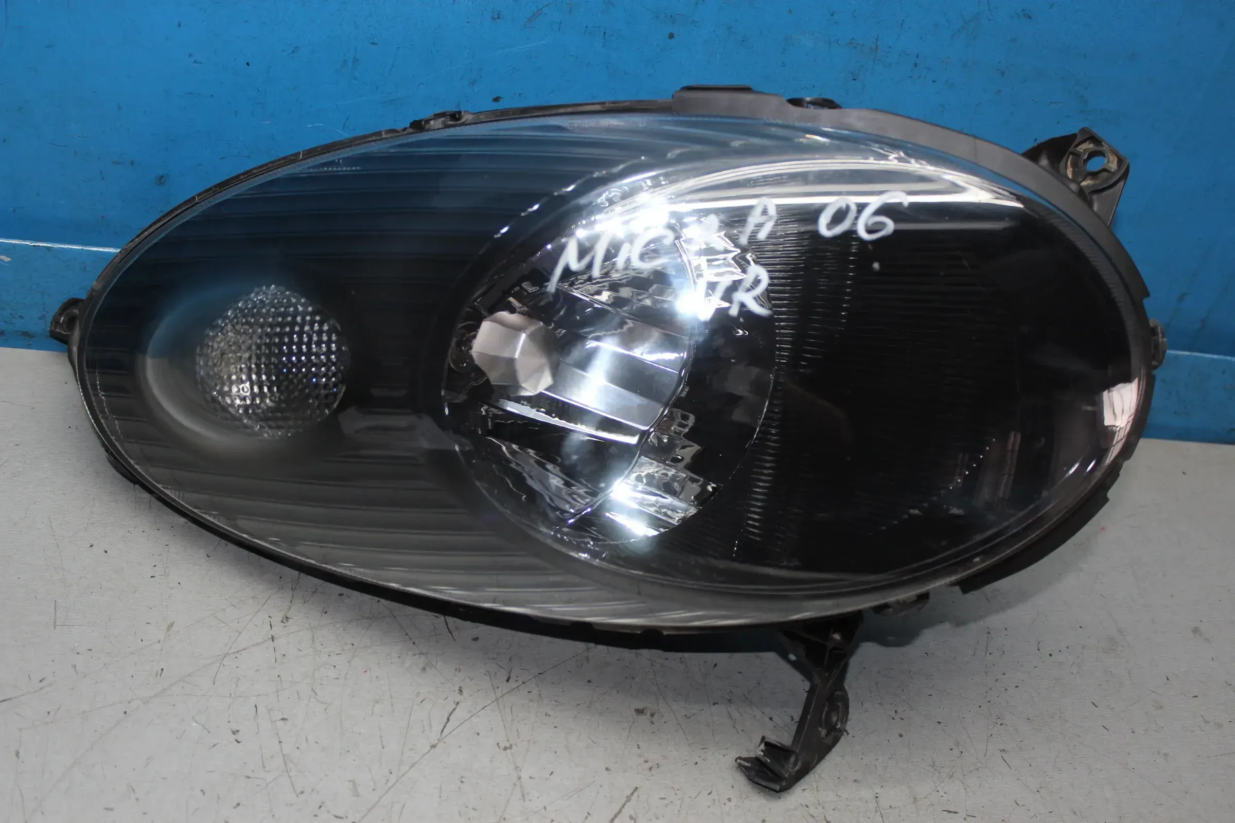 Scheinwerfer vorne rechts 89900603 26010AX700 Nissan Micra III K12 Bj.06 - Bild 1