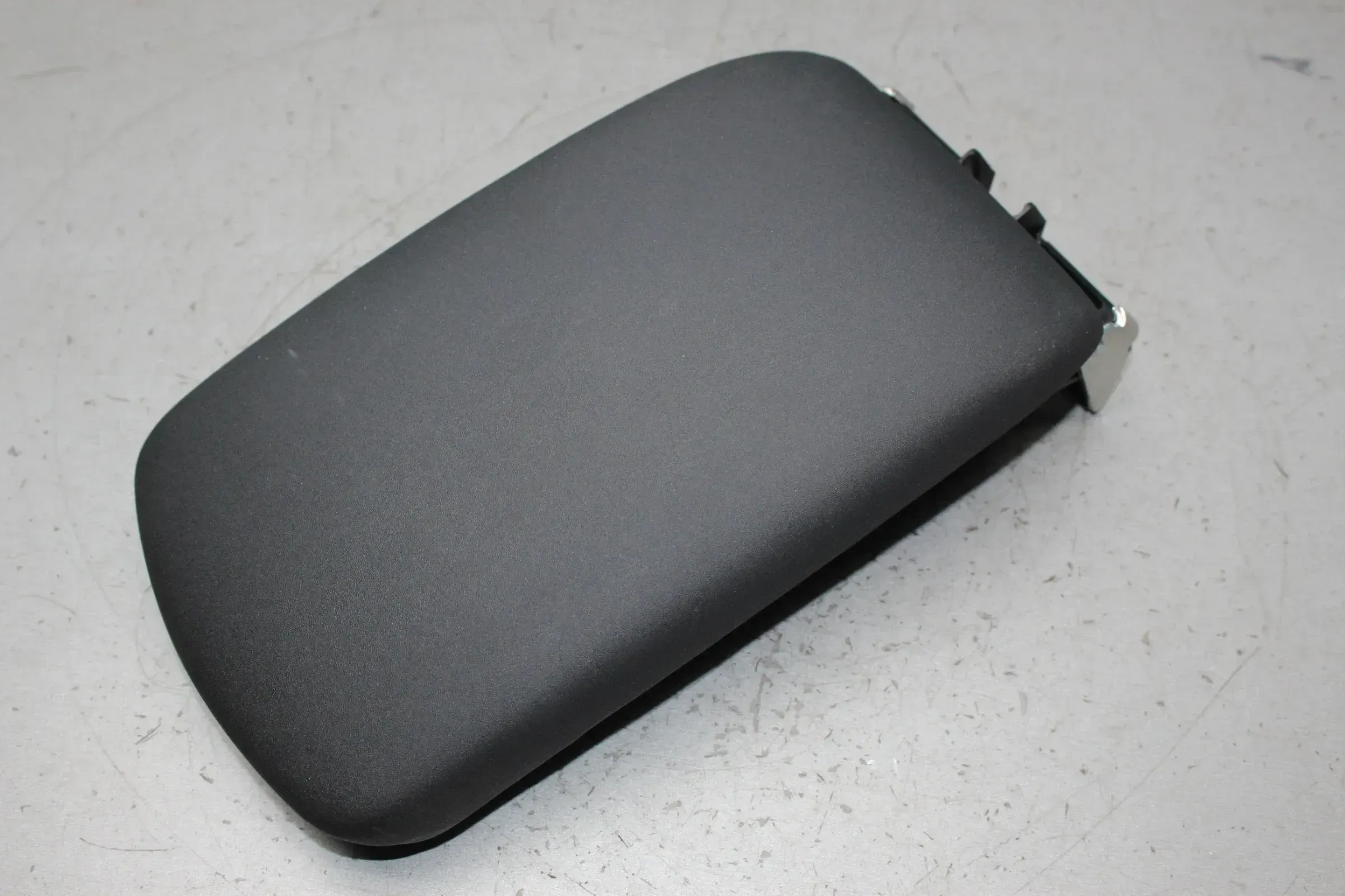 Mittelarmlehne Armlehne 10002441 Citroen C4 II NC Bj.13 - Bild 1