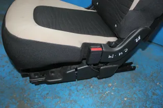 2-Reihe Sitz hinten rechts Citroen C4 Grand Picasso II Bj.14 - Bild 6