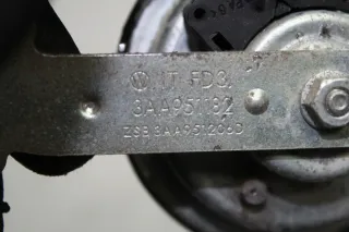 VW Passat 3C B7 Bj.11 Hupe Signal Klakson Signalhorn 3AA951182 3AA951206D - Bild 4
