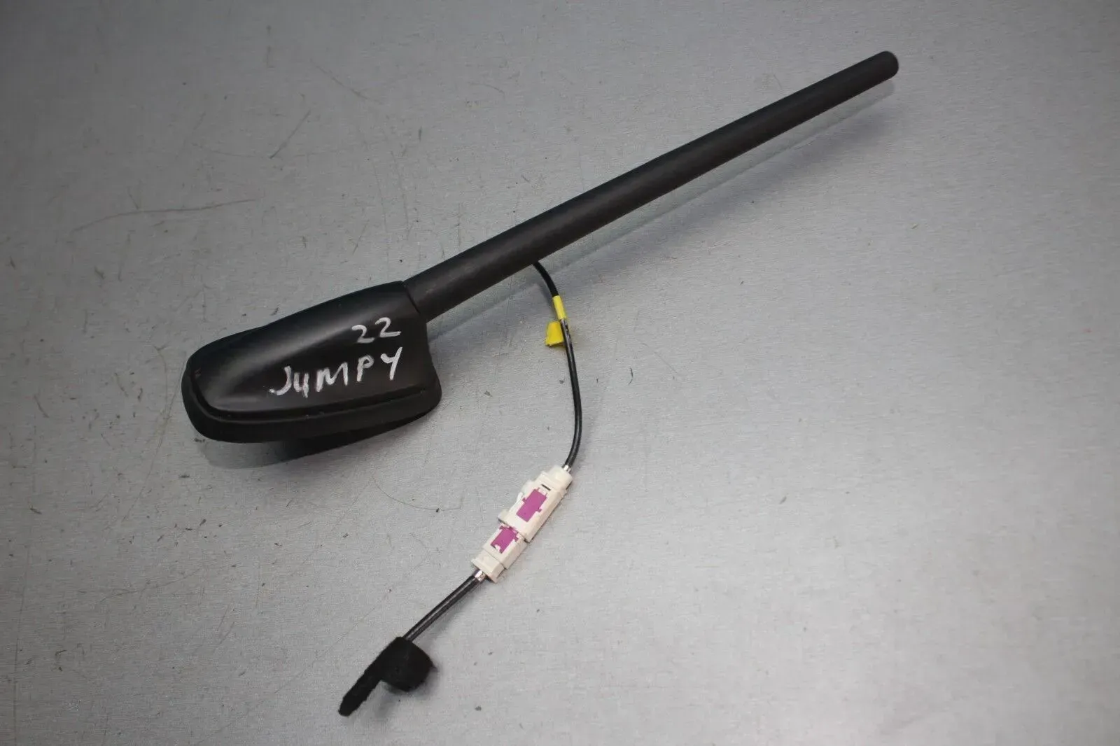 Radioantenne Antenne Dachantenne Antennenfuss 9817551380 Citroen Jumpy III Bj.22 - Bild 1
