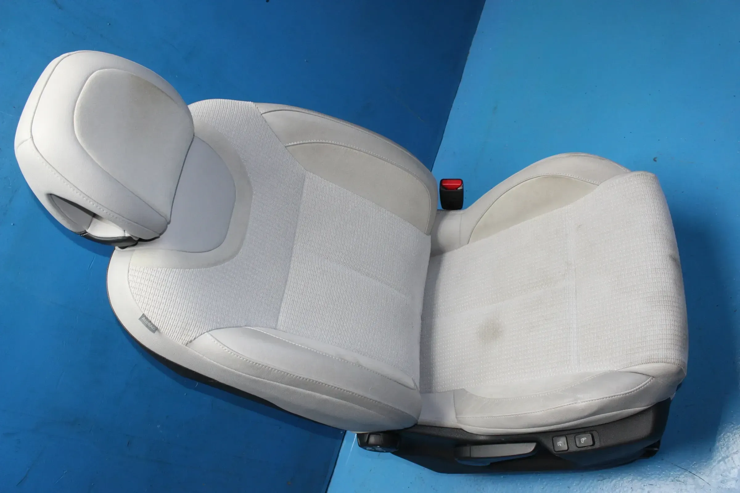 Beifahrersitz Sitz vorne rechts Lordose Massage Citroen C4 II NC Bj.13 - Bild 1